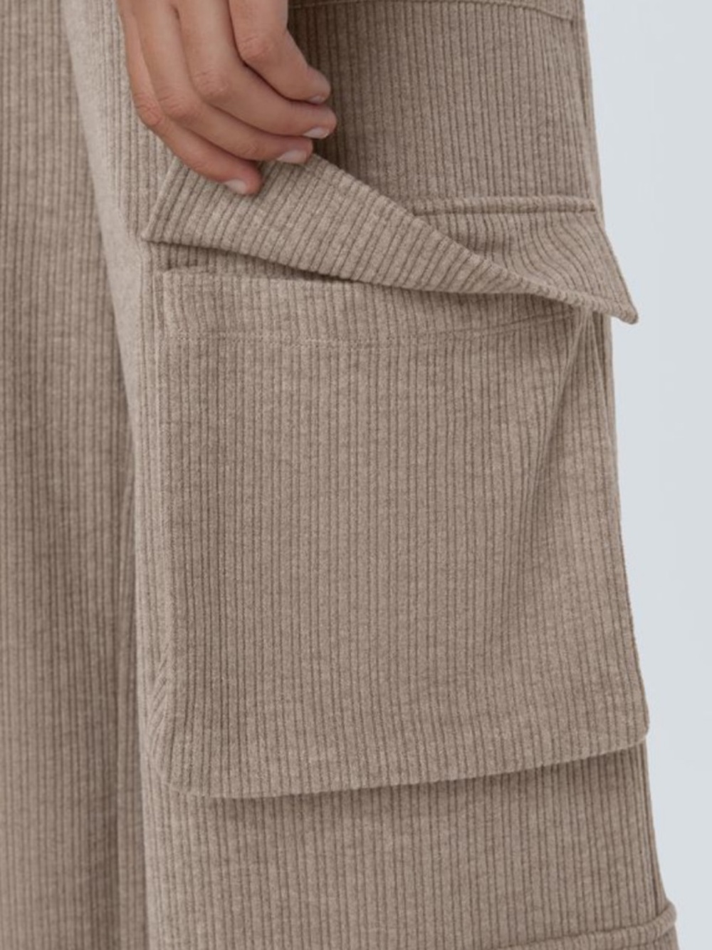 Halara Ribbed Wide Leg Cargo joggers Casual chill Pant Mocha Meringue size L - Picture 3 of 4